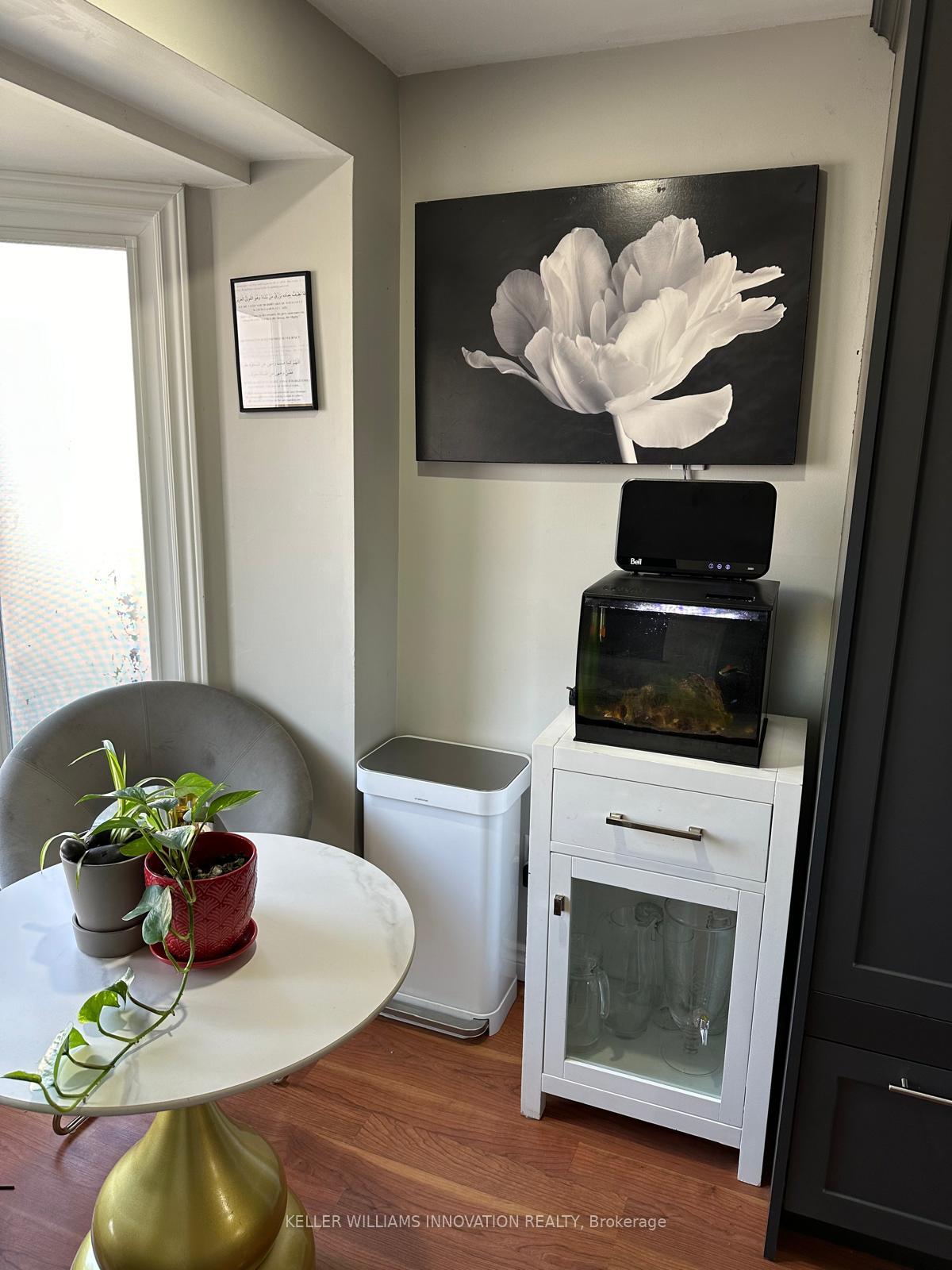 Photo 11 of Unit Unit B, 533 Rosemeadow Crescent, Waterloo — HOMEH