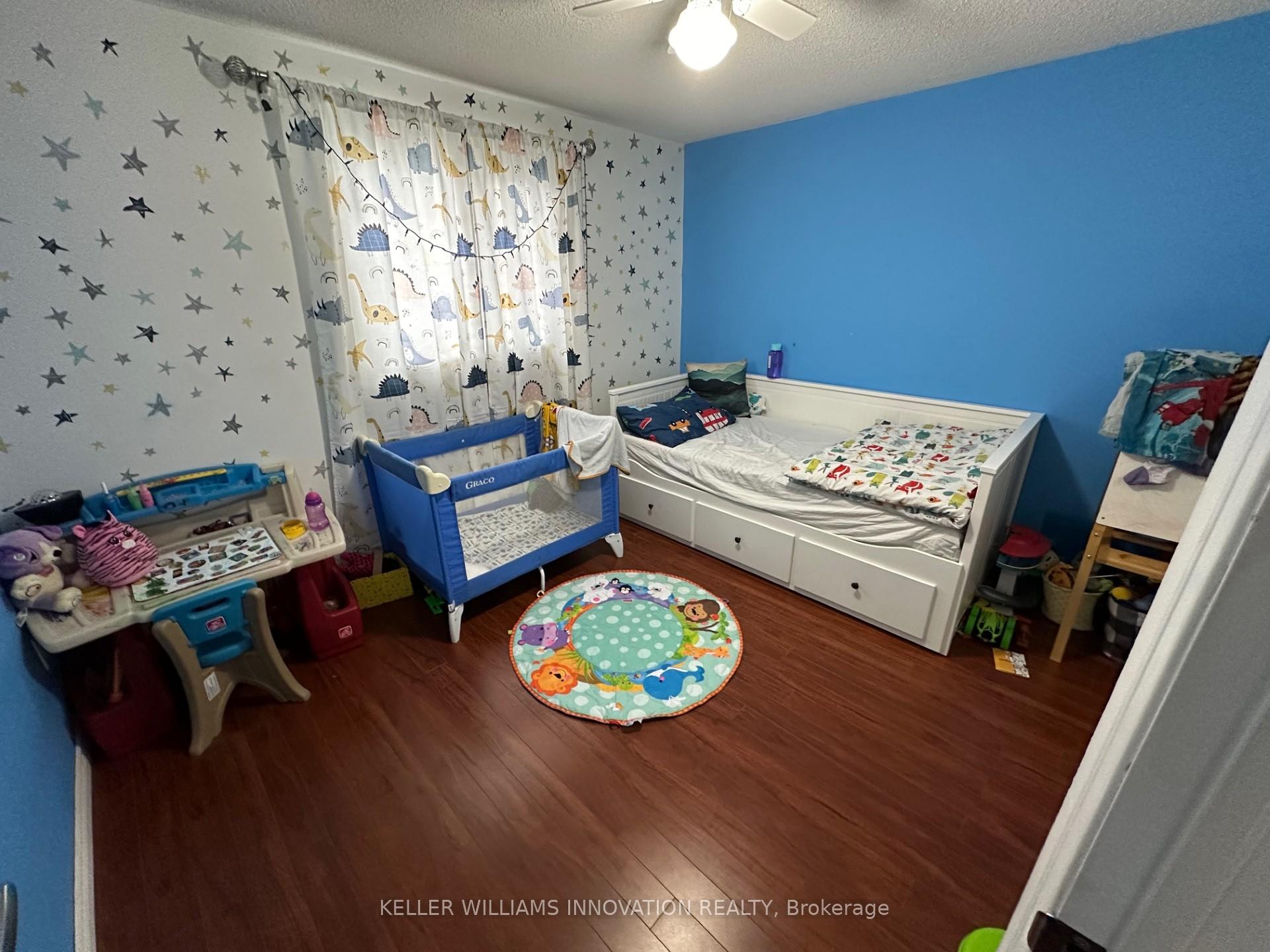 Photo 24 of Unit Unit B, 533 Rosemeadow Crescent, Waterloo — HOMEH