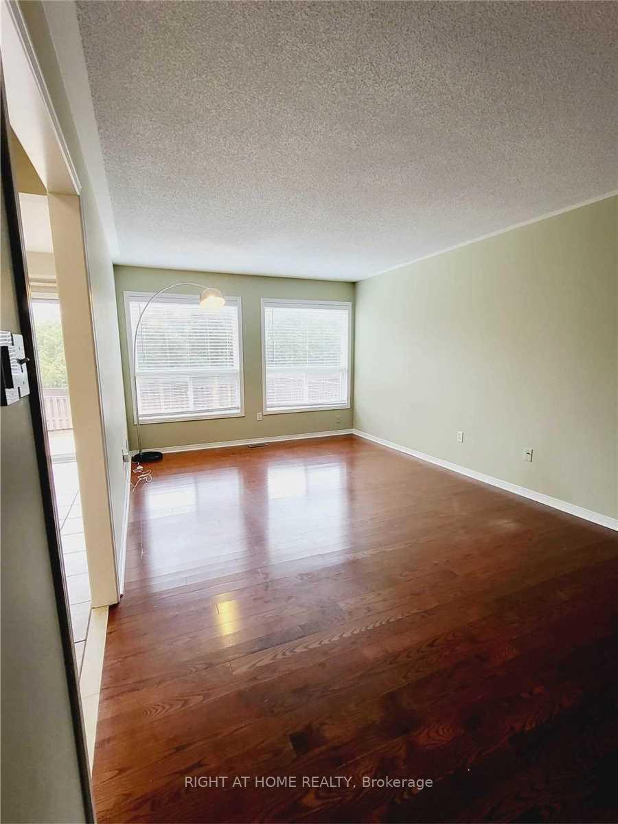Photo 6 of Unit Upper Level, 115 Bonny Meadows Drive, Aurora, Aurora Highlands — HOMEH