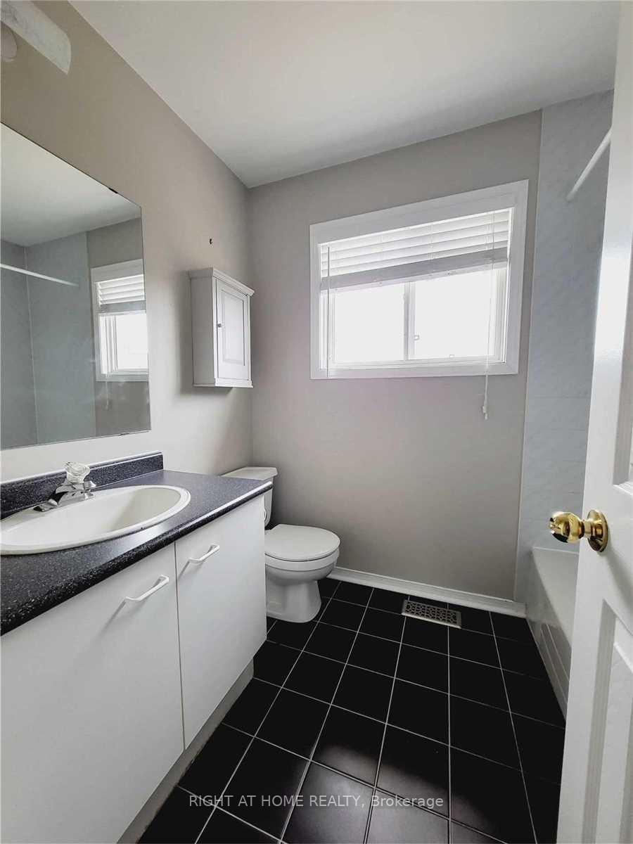 Photo 8 of Unit Upper Level, 115 Bonny Meadows Drive, Aurora, Aurora Highlands — HOMEH