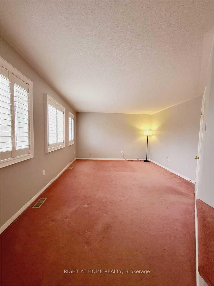 Photo 18 of Unit Upper Level, 115 Bonny Meadows Drive, Aurora, Aurora Highlands — HOMEH