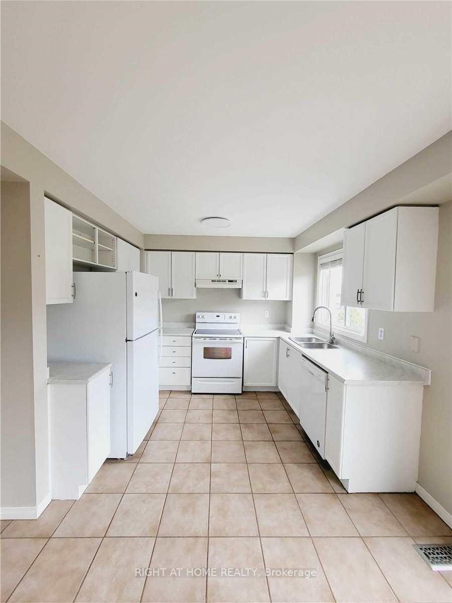 Photo 20 of Unit Upper Level, 115 Bonny Meadows Drive, Aurora, Aurora Highlands — HOMEH