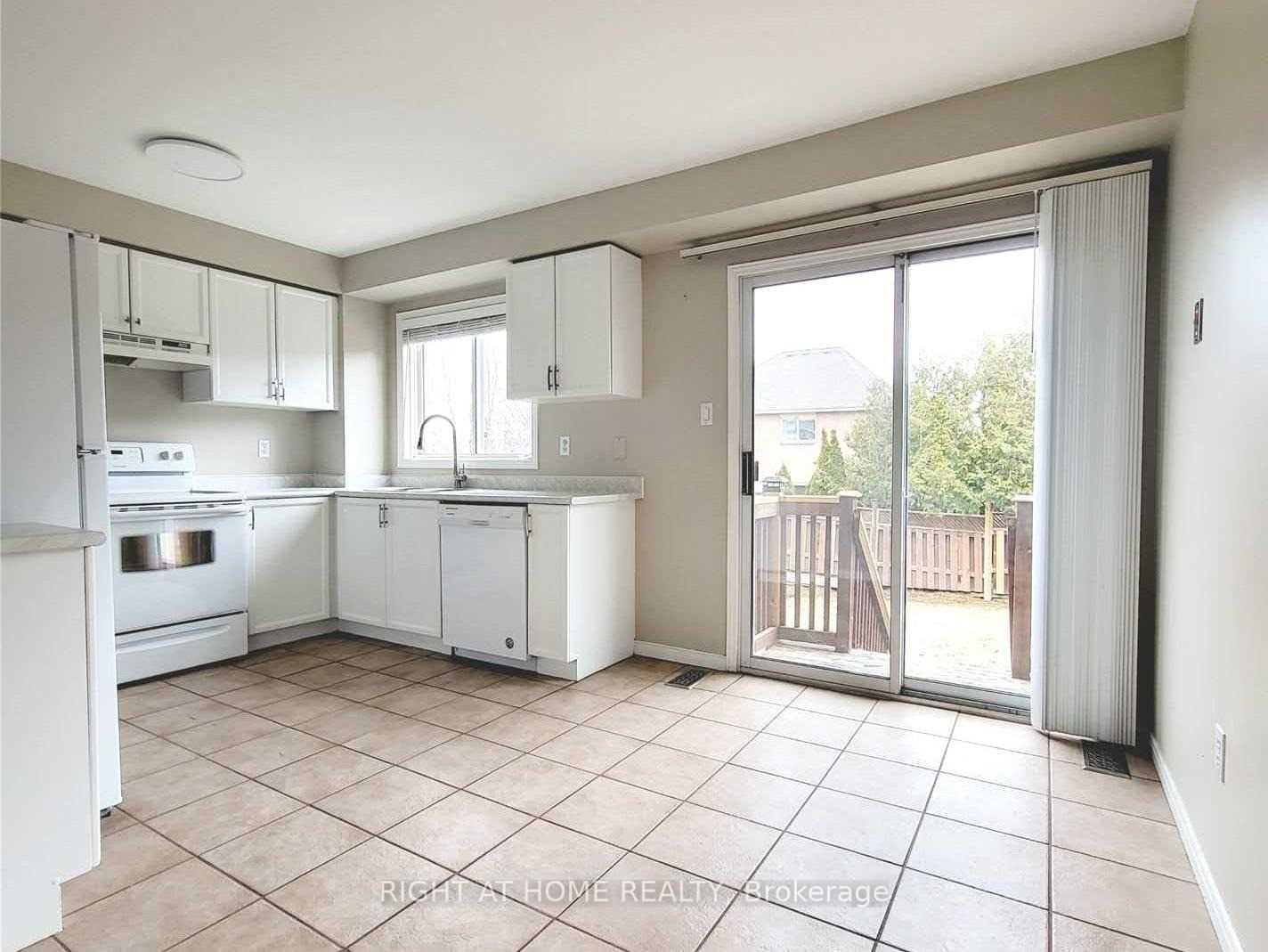 Photo 19 of Unit Upper Level, 115 Bonny Meadows Drive, Aurora, Aurora Highlands — HOMEH