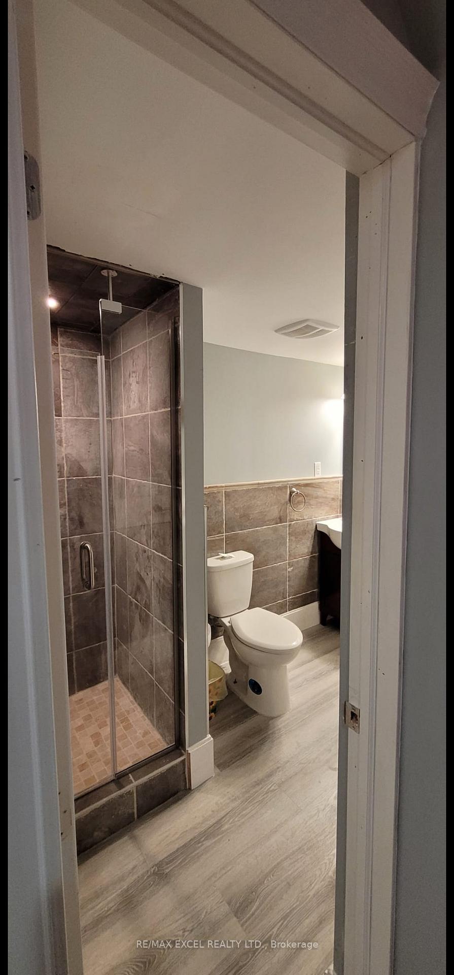 Photo 9 of 95 Lady Karen Crescent Basement, Vaughan, Patterson — HOMEH