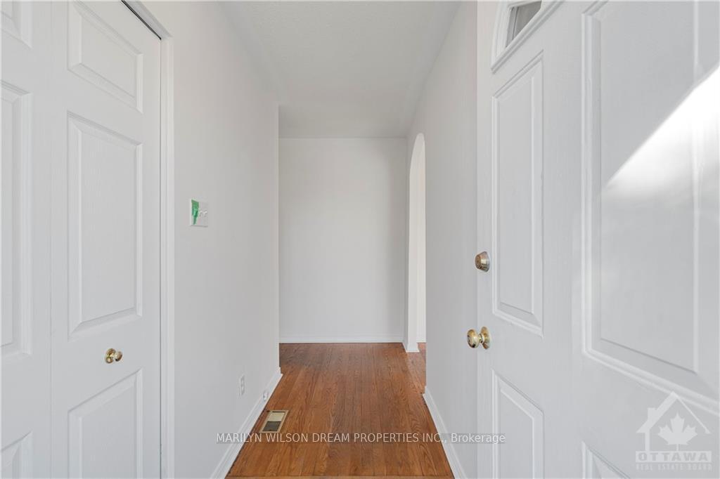 Photo 4 of 17 Domus Crescent, Ottawa, Lynwood Village — HOMEH