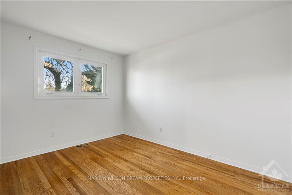 Photo 13 of 17 Domus Crescent, Ottawa, Lynwood Village — HOMEH