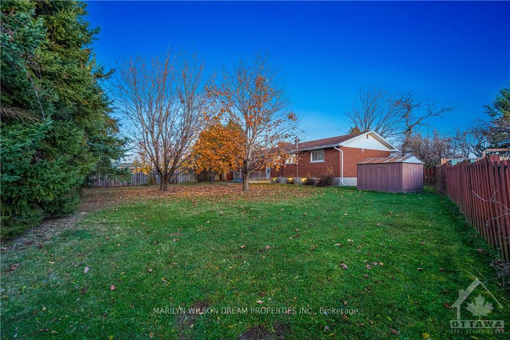 Photo 19 of 17 Domus Crescent, Ottawa, Lynwood Village — HOMEH