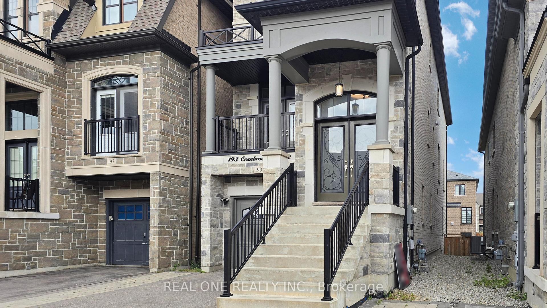 Photo 2 of 193 Cranbrook Crescent, Vaughan, Kleinburg — HOMEH
