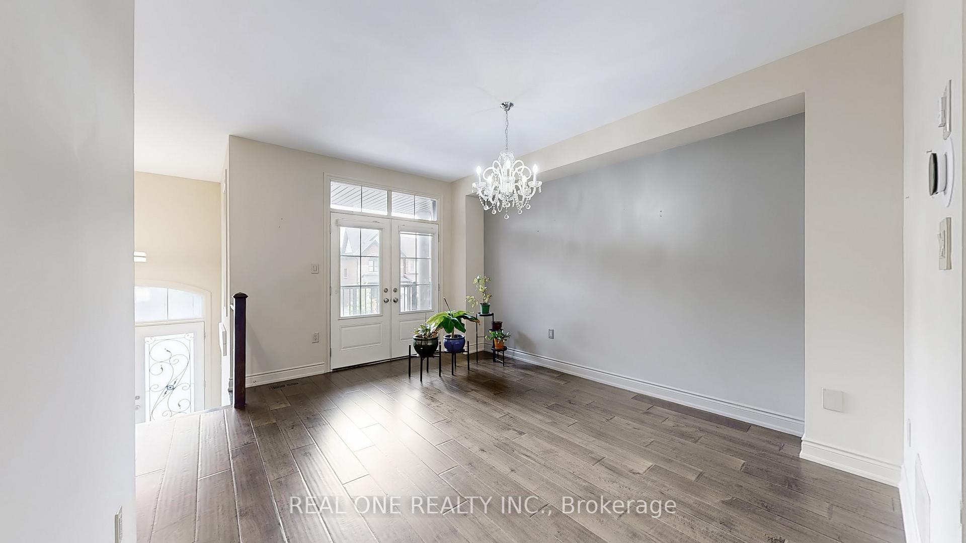 Photo 6 of 193 Cranbrook Crescent, Vaughan, Kleinburg — HOMEH