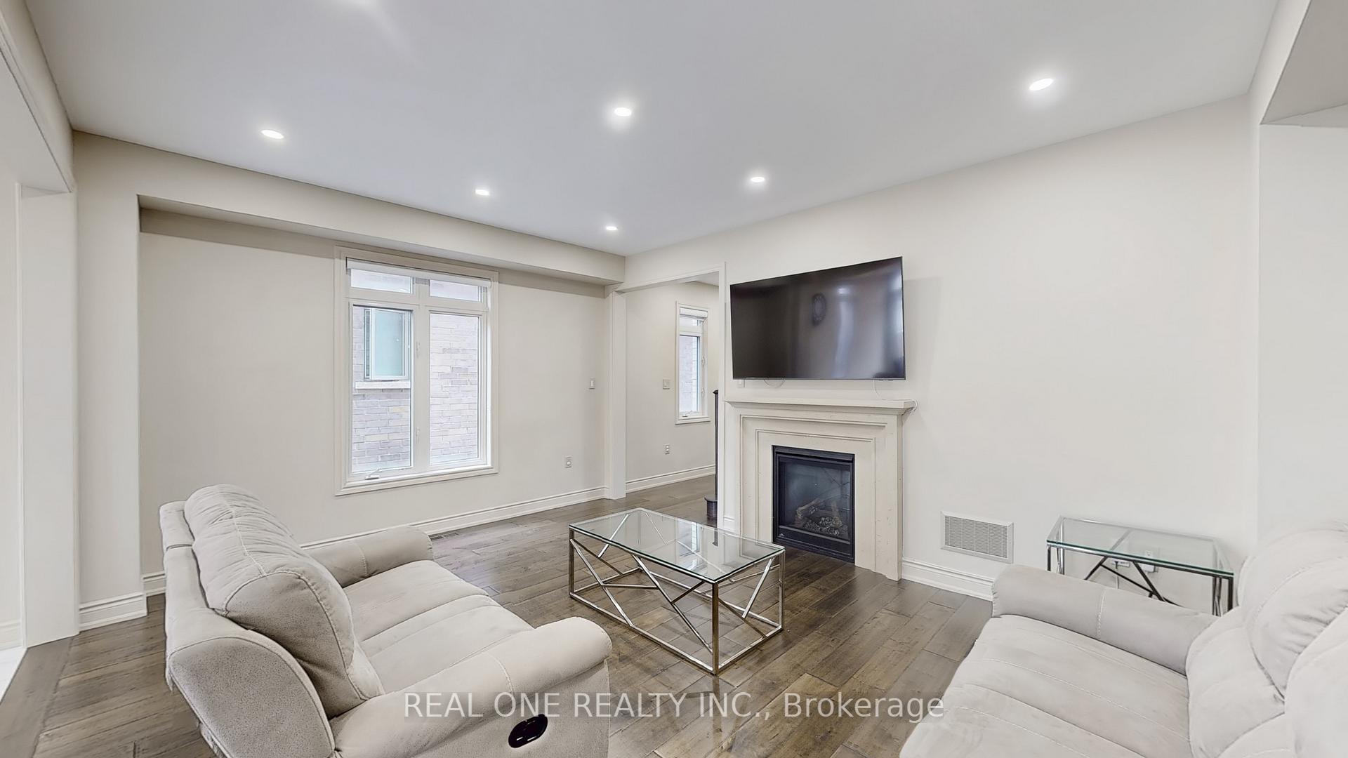Photo 14 of 193 Cranbrook Crescent, Vaughan, Kleinburg — HOMEH