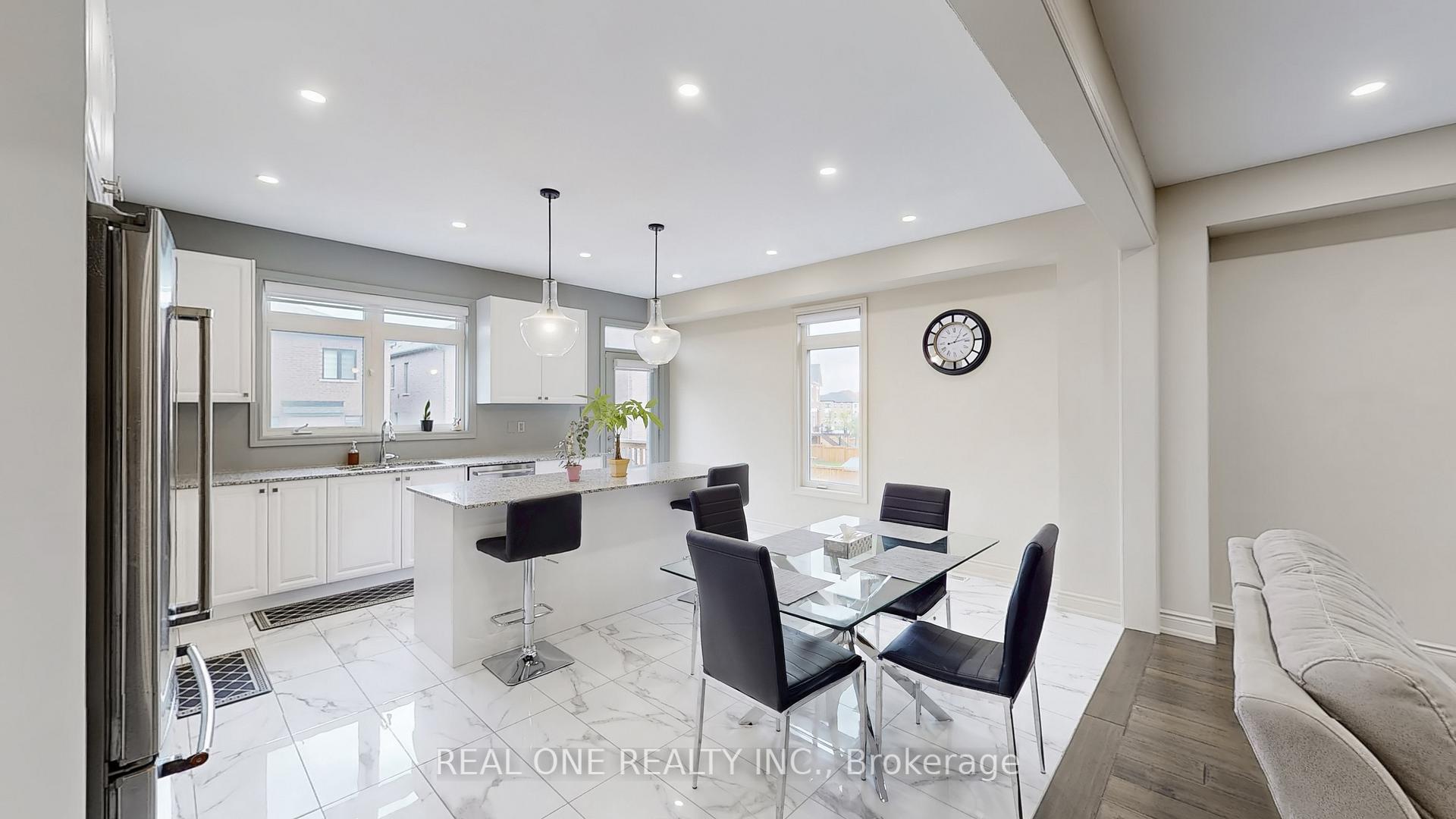 Photo 20 of 193 Cranbrook Crescent, Vaughan, Kleinburg — HOMEH