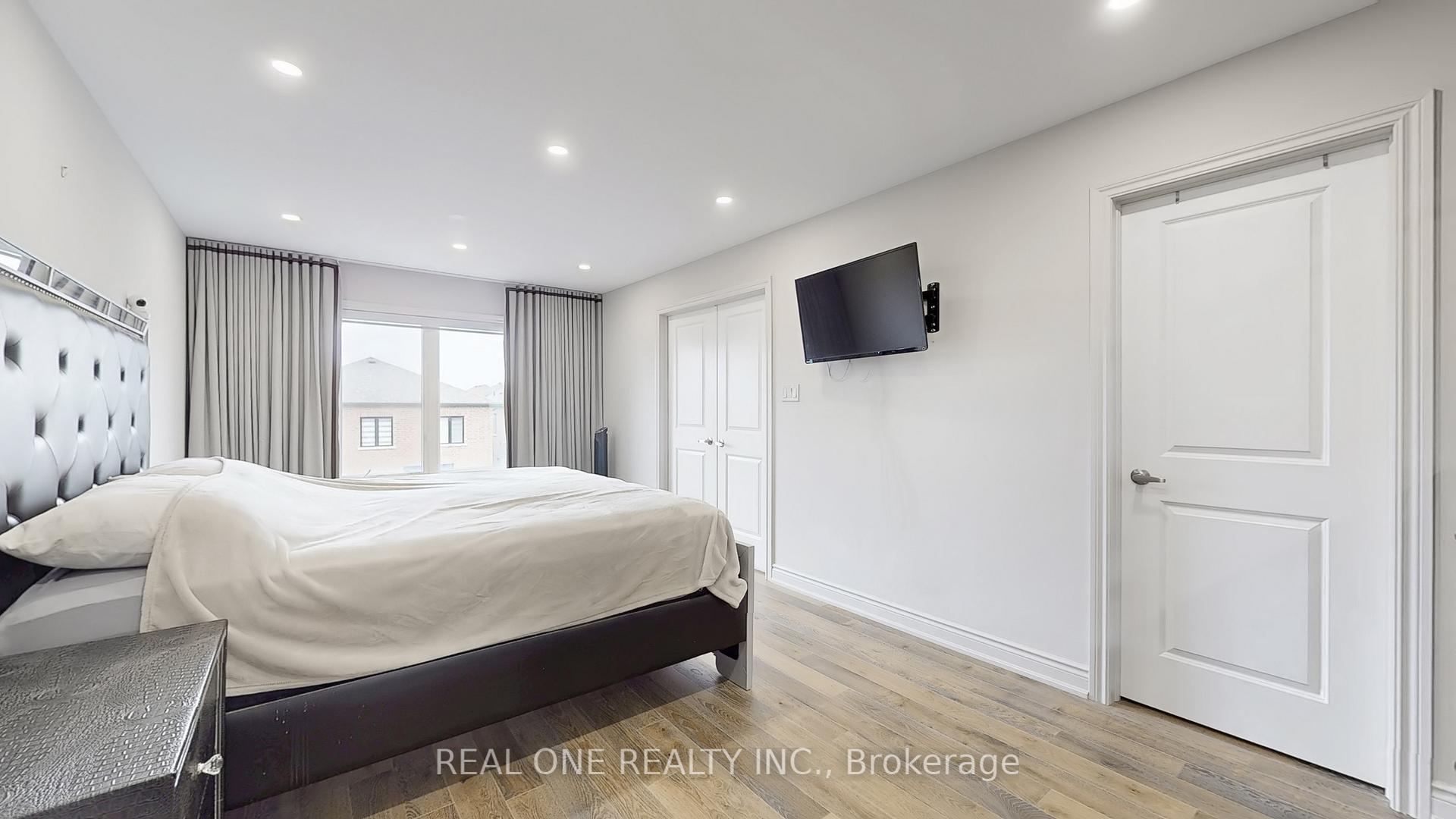 Photo 26 of 193 Cranbrook Crescent, Vaughan, Kleinburg — HOMEH