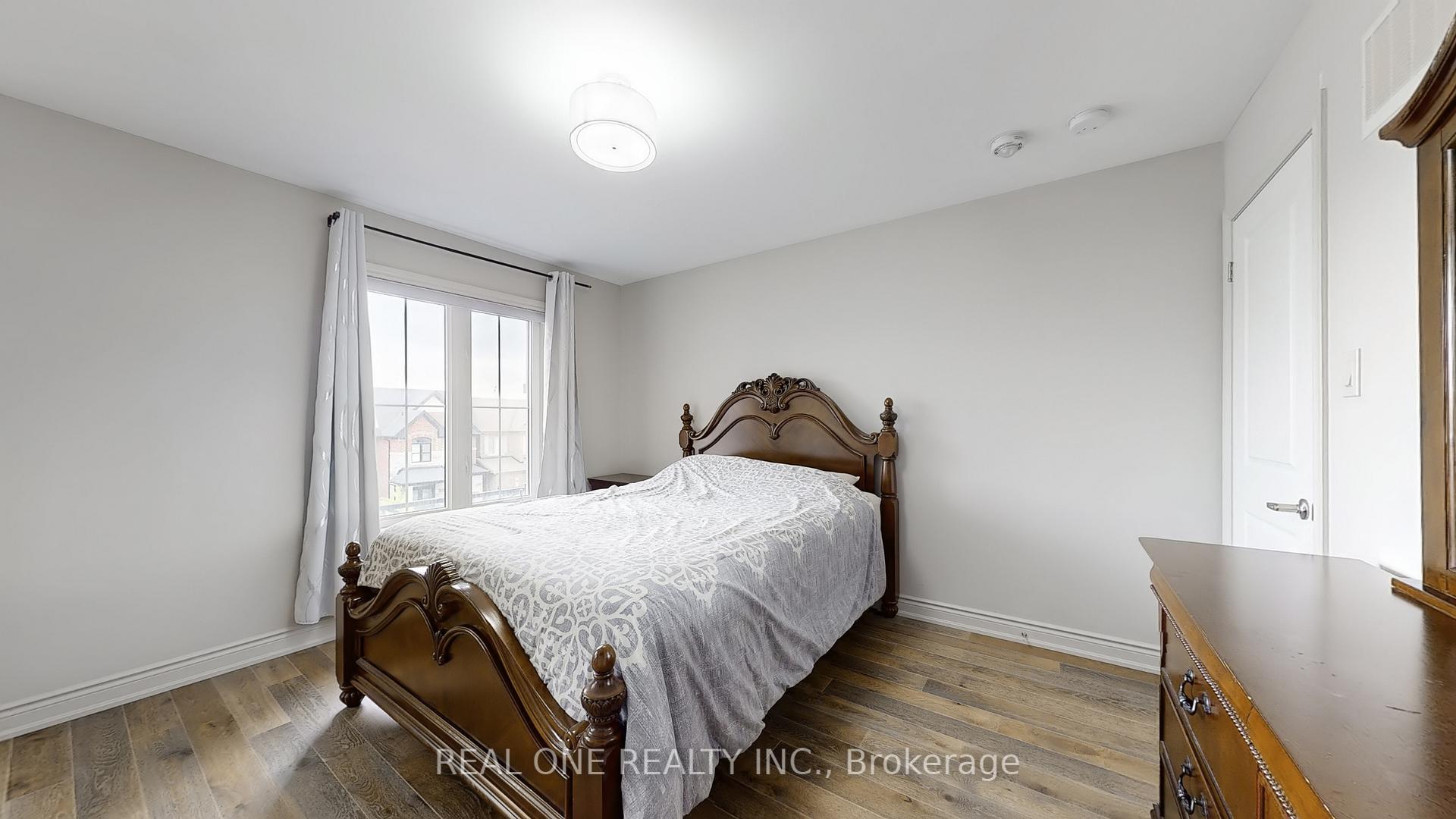 Photo 29 of 193 Cranbrook Crescent, Vaughan, Kleinburg — HOMEH