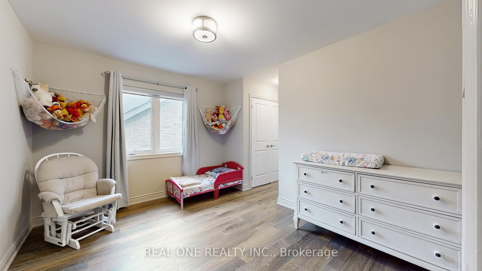 Photo 32 of 193 Cranbrook Crescent, Vaughan, Kleinburg — HOMEH