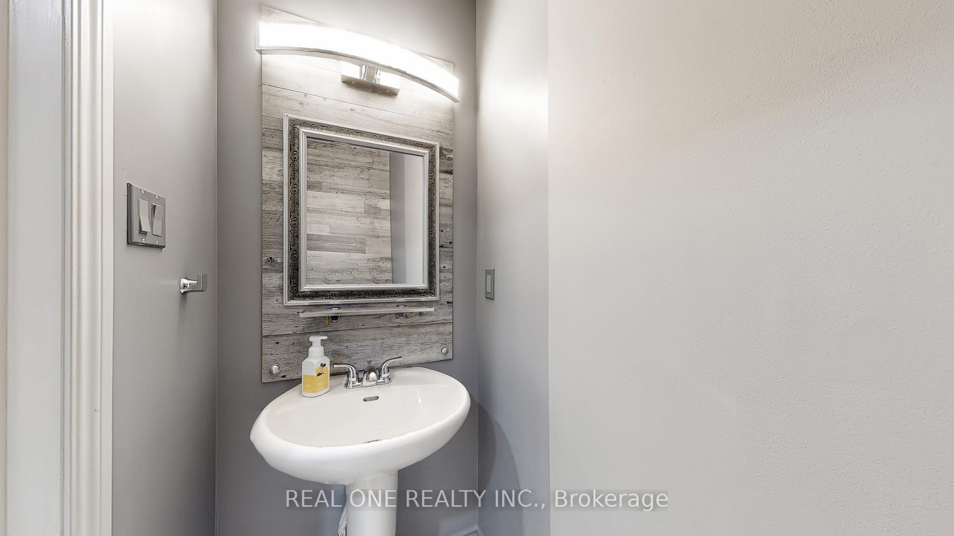 Photo 37 of 193 Cranbrook Crescent, Vaughan, Kleinburg — HOMEH