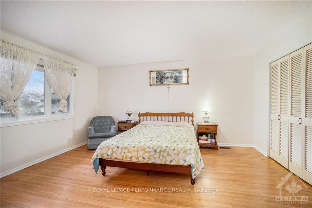 Photo 10 of 2192 Emard Crescent, Ottawa, Beacon Hill North — HOMEH