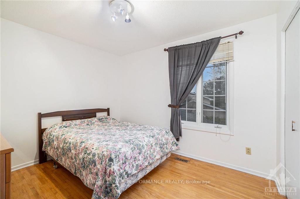 Photo 13 of 2192 Emard Crescent, Ottawa, Beacon Hill North — HOMEH