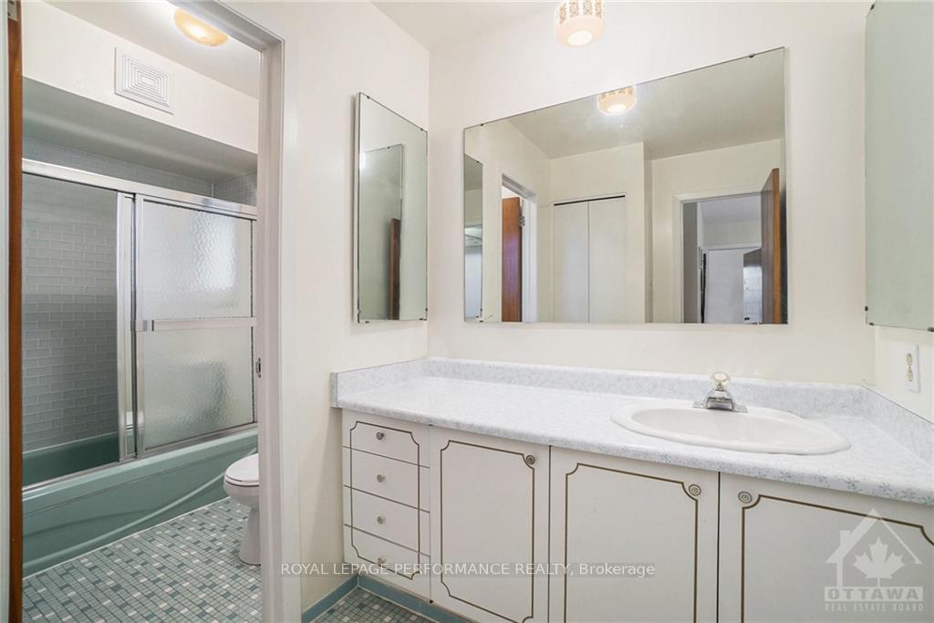 Photo 16 of 2192 Emard Crescent, Ottawa, Beacon Hill North — HOMEH