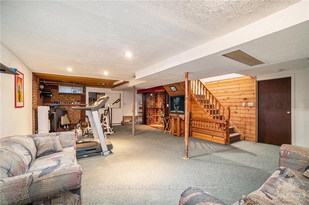 Photo 15 of 2192 Emard Crescent, Ottawa, Beacon Hill North — HOMEH