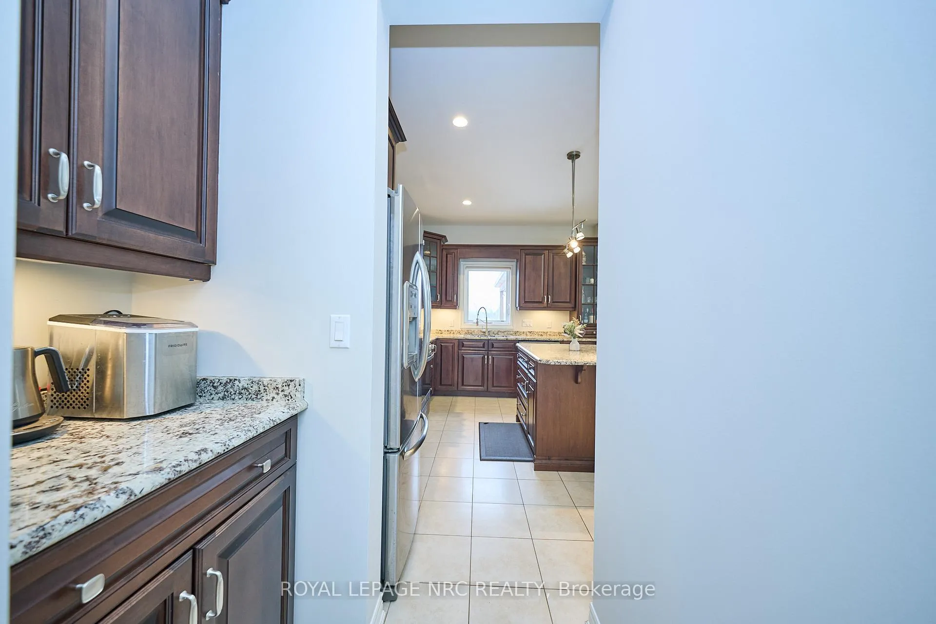 Photo 11 of 117 Creekside Drive, Welland, Coyle Creek — HOMEH