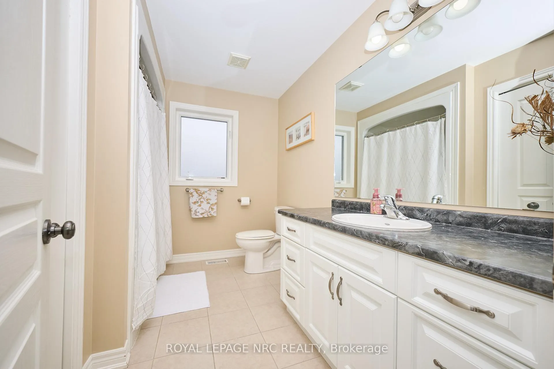 Photo 30 of 117 Creekside Drive, Welland, Coyle Creek — HOMEH