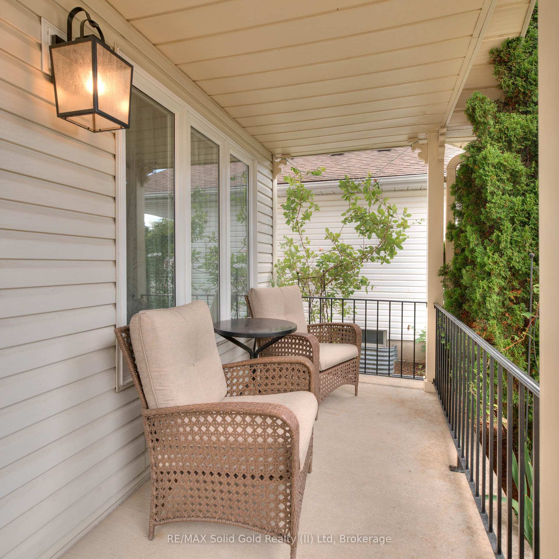 Photo 5 of 182 Auburn Drive, Waterloo — HOMEH