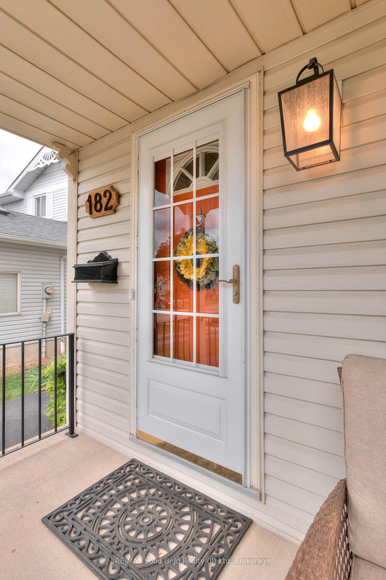 Photo 6 of 182 Auburn Drive, Waterloo — HOMEH
