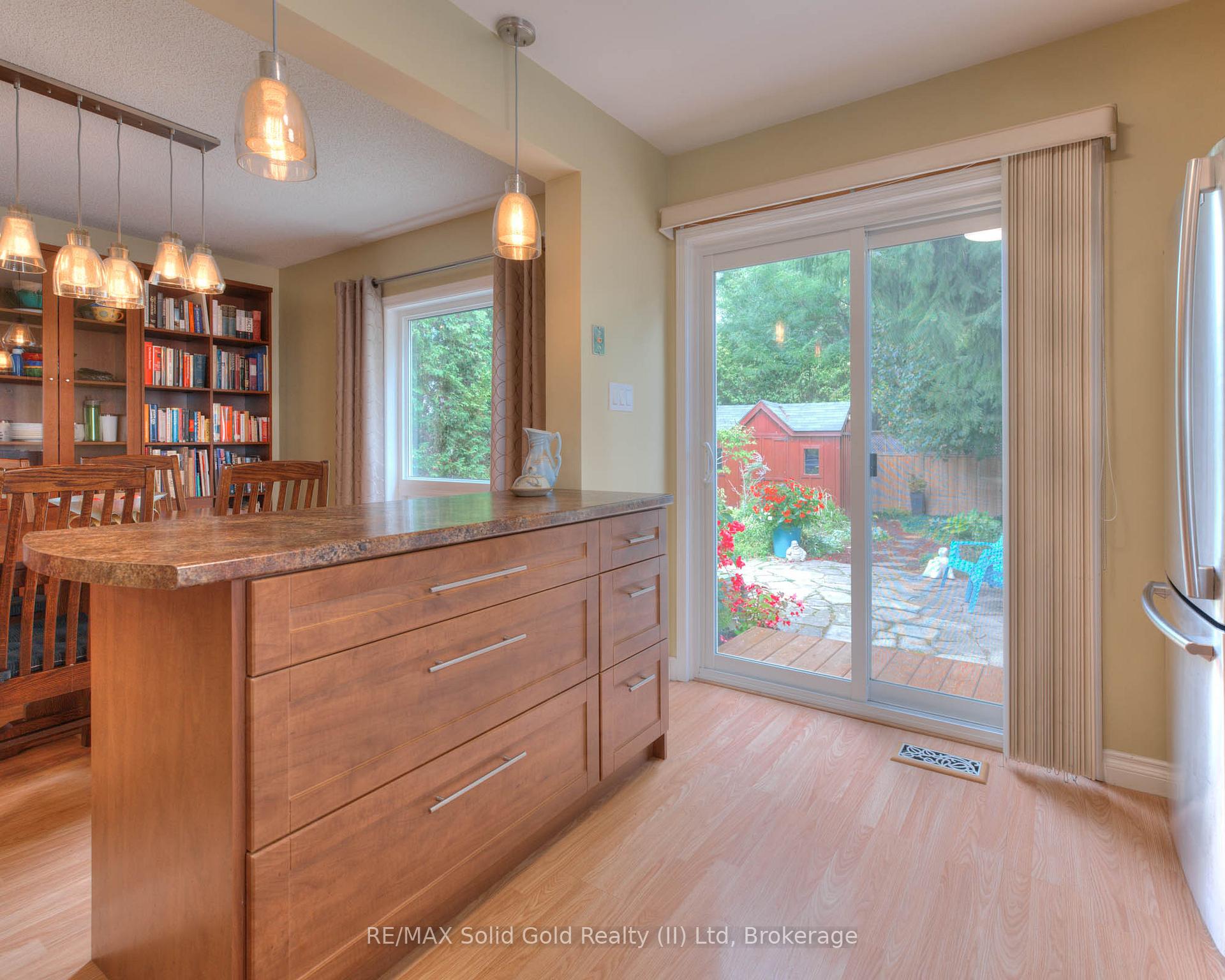 Photo 19 of 182 Auburn Drive, Waterloo — HOMEH