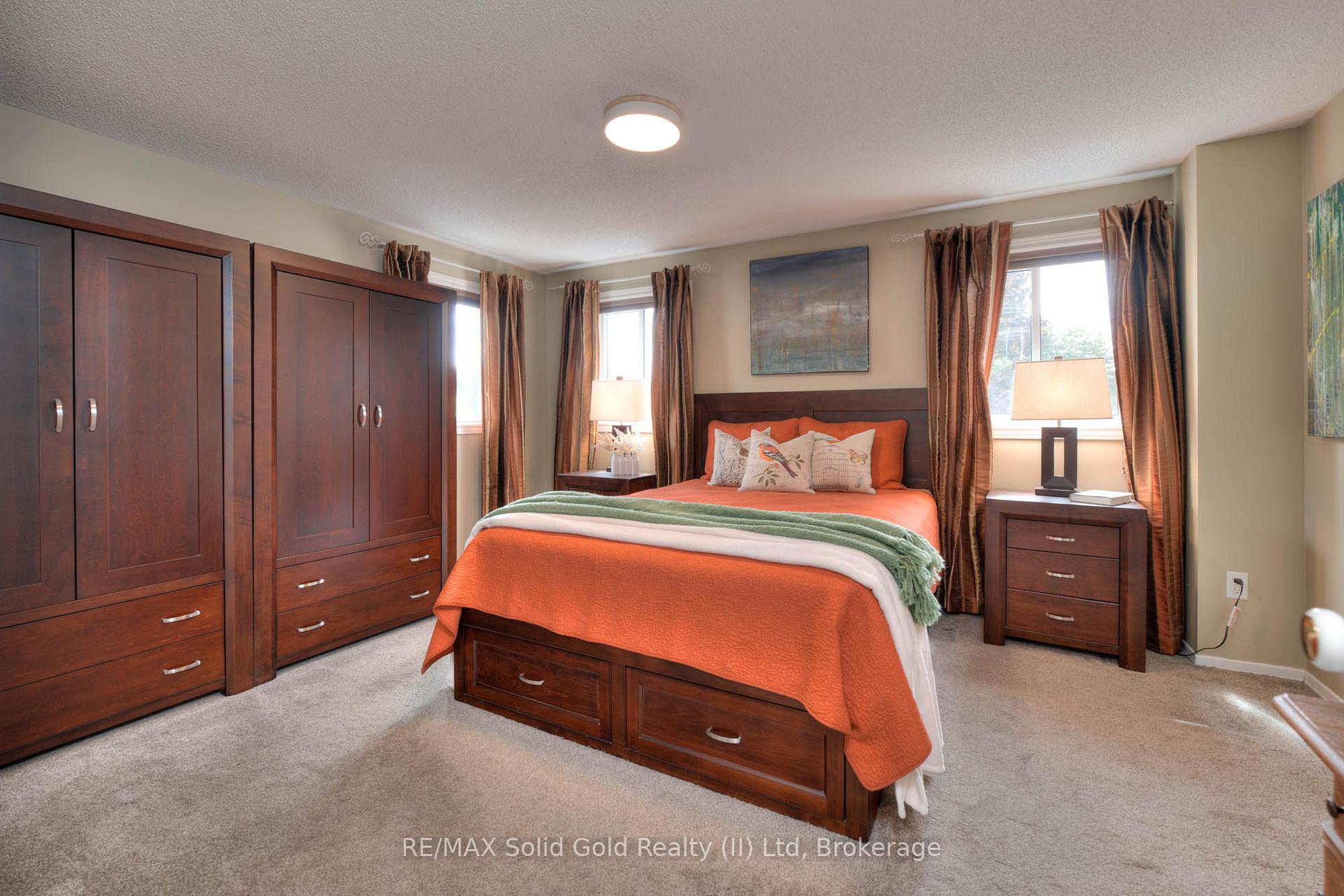 Photo 23 of 182 Auburn Drive, Waterloo — HOMEH