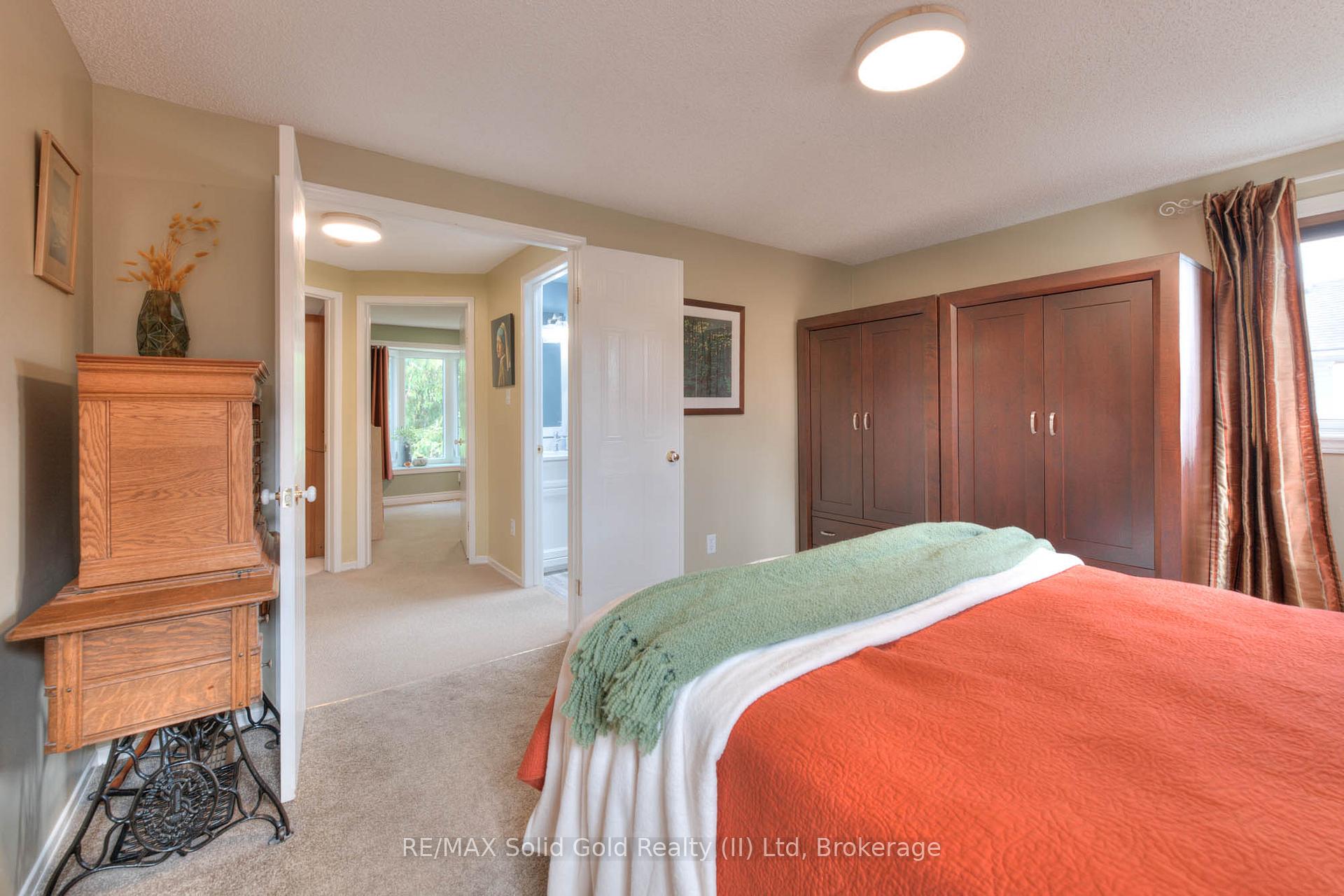 Photo 24 of 182 Auburn Drive, Waterloo — HOMEH