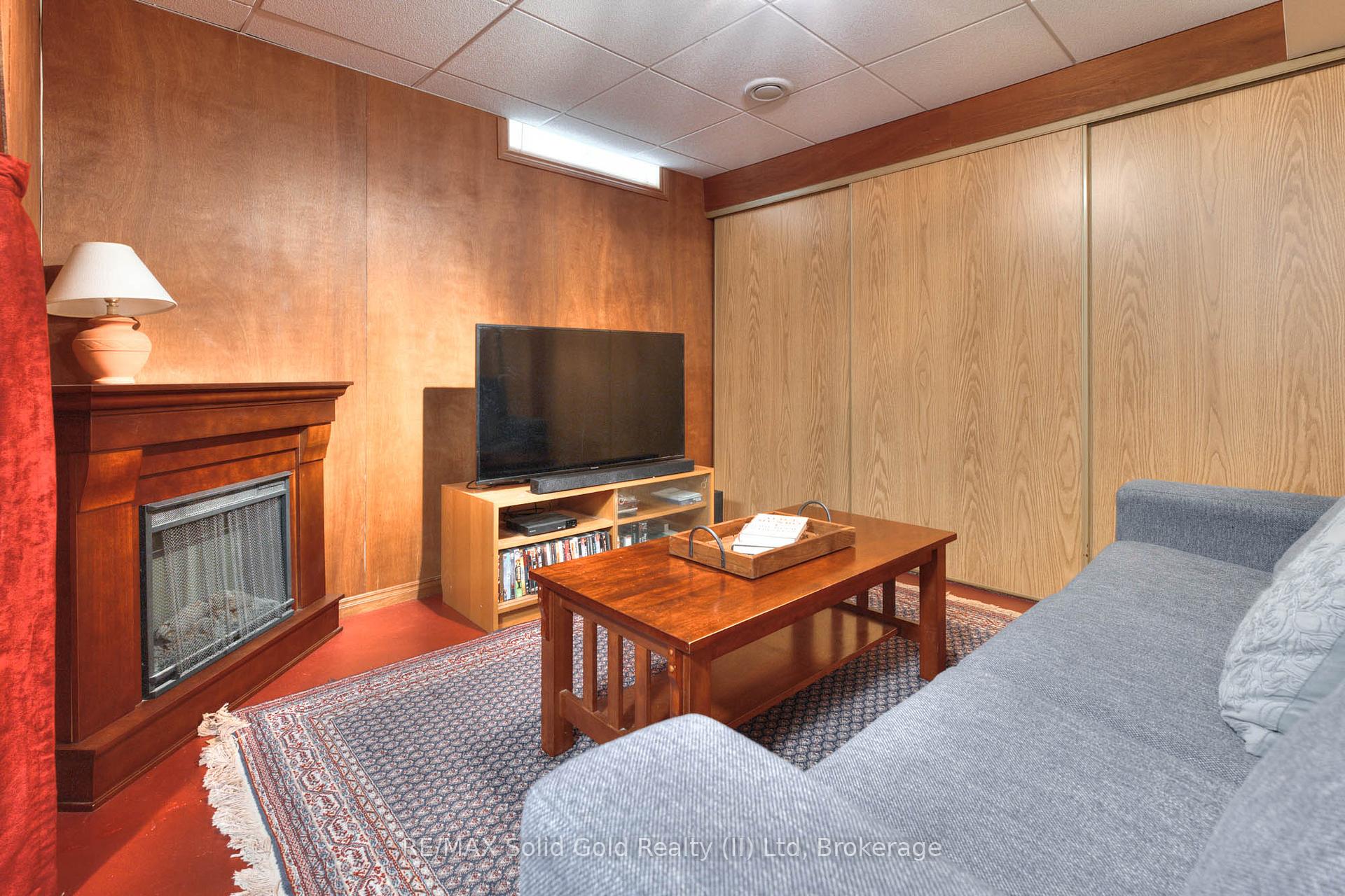 Photo 29 of 182 Auburn Drive, Waterloo — HOMEH
