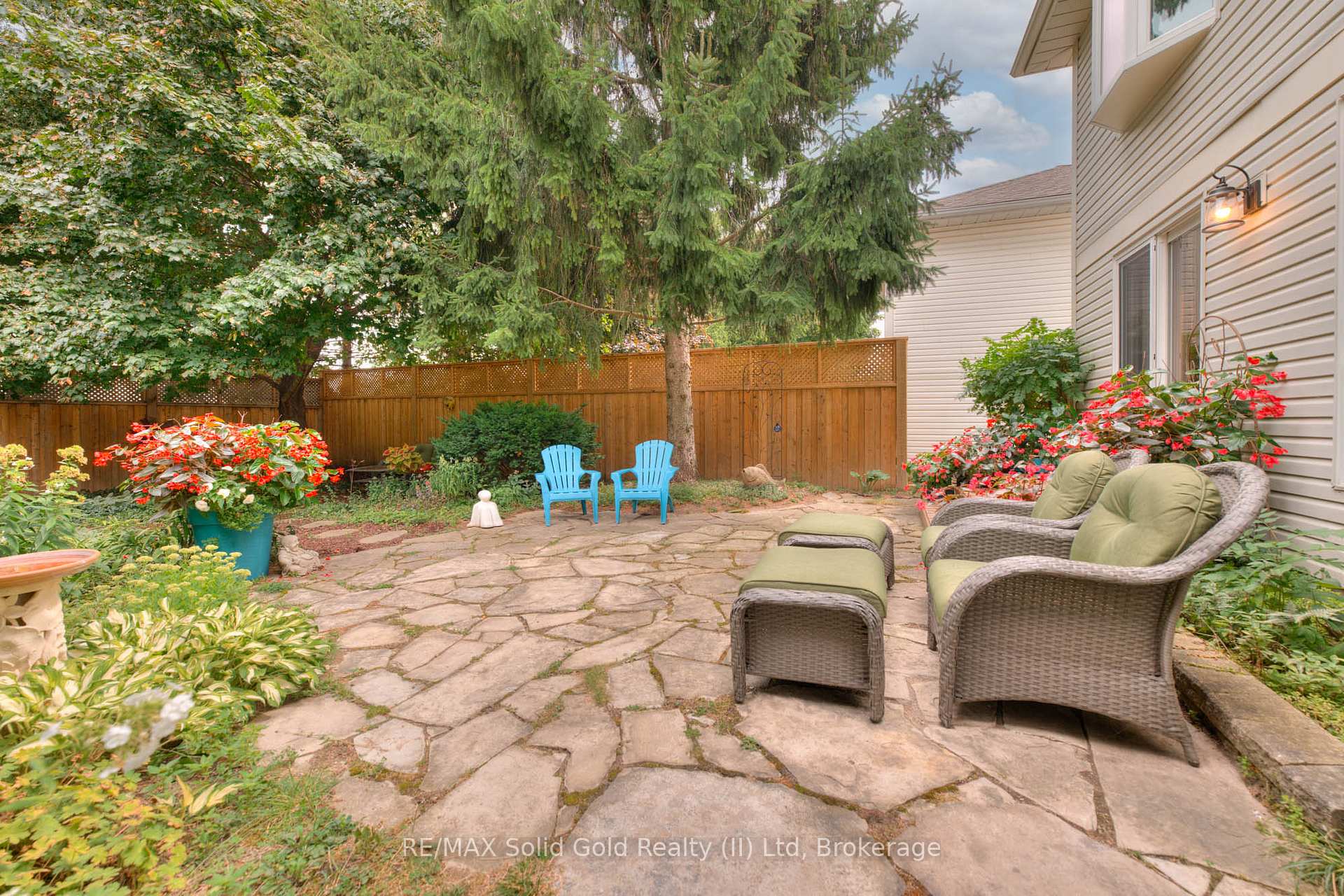 Photo 40 of 182 Auburn Drive, Waterloo — HOMEH