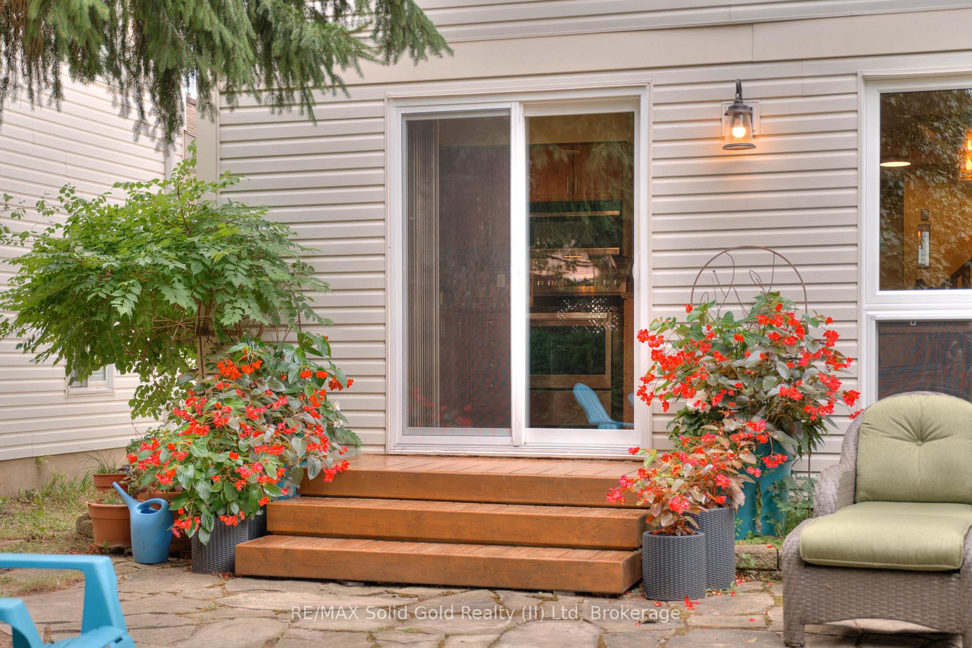 Photo 42 of 182 Auburn Drive, Waterloo — HOMEH