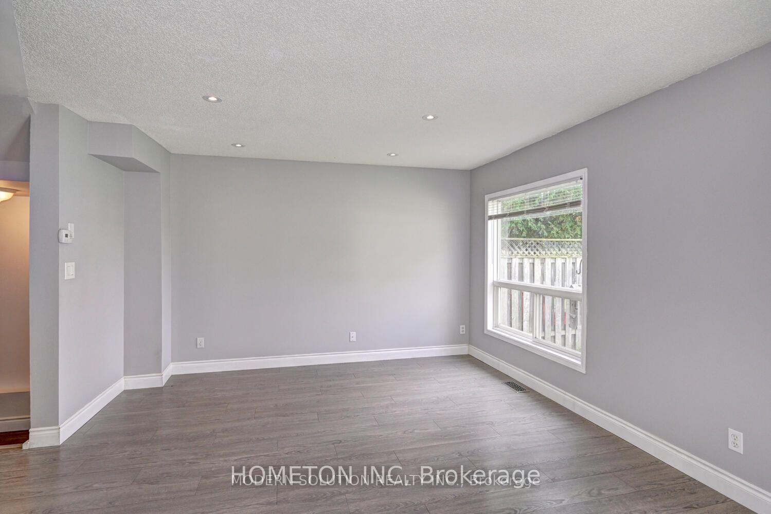 Photo 5 of 717 Paris Boulevard, Waterloo — HOMEH