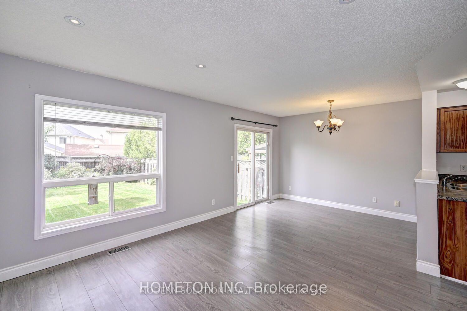 Photo 6 of 717 Paris Boulevard, Waterloo — HOMEH