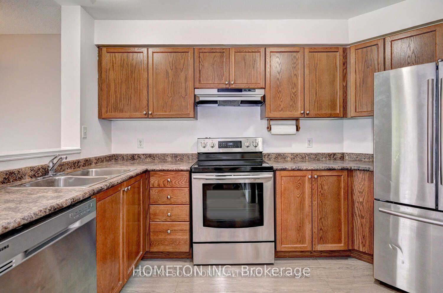 Photo 8 of 717 Paris Boulevard, Waterloo — HOMEH