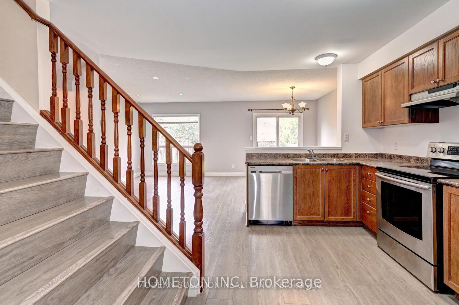 Photo 10 of 717 Paris Boulevard, Waterloo — HOMEH