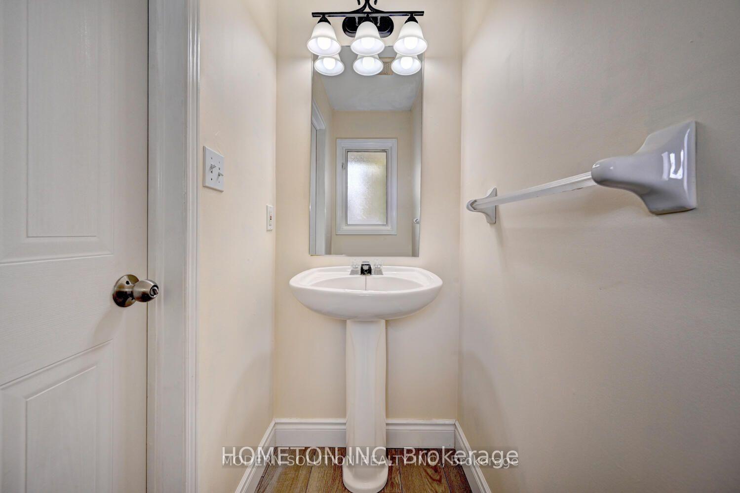 Photo 12 of 717 Paris Boulevard, Waterloo — HOMEH
