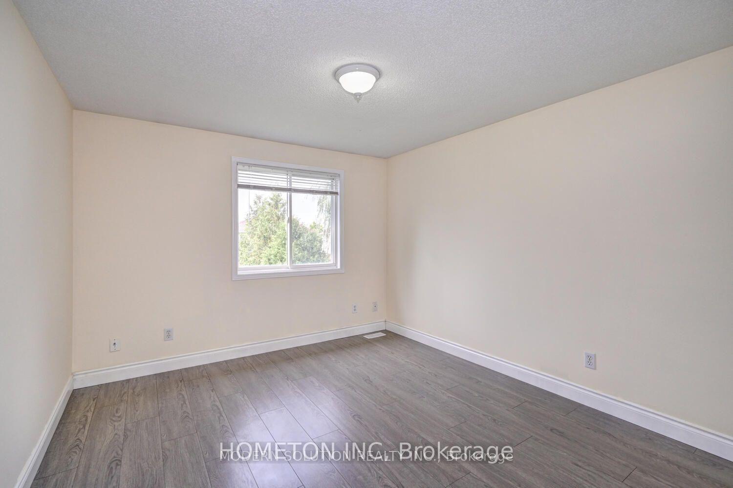 Photo 19 of 717 Paris Boulevard, Waterloo — HOMEH