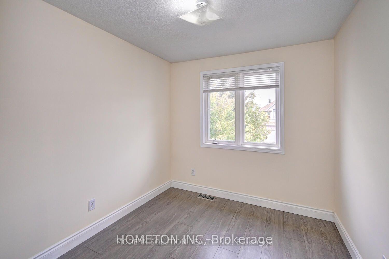 Photo 21 of 717 Paris Boulevard, Waterloo — HOMEH