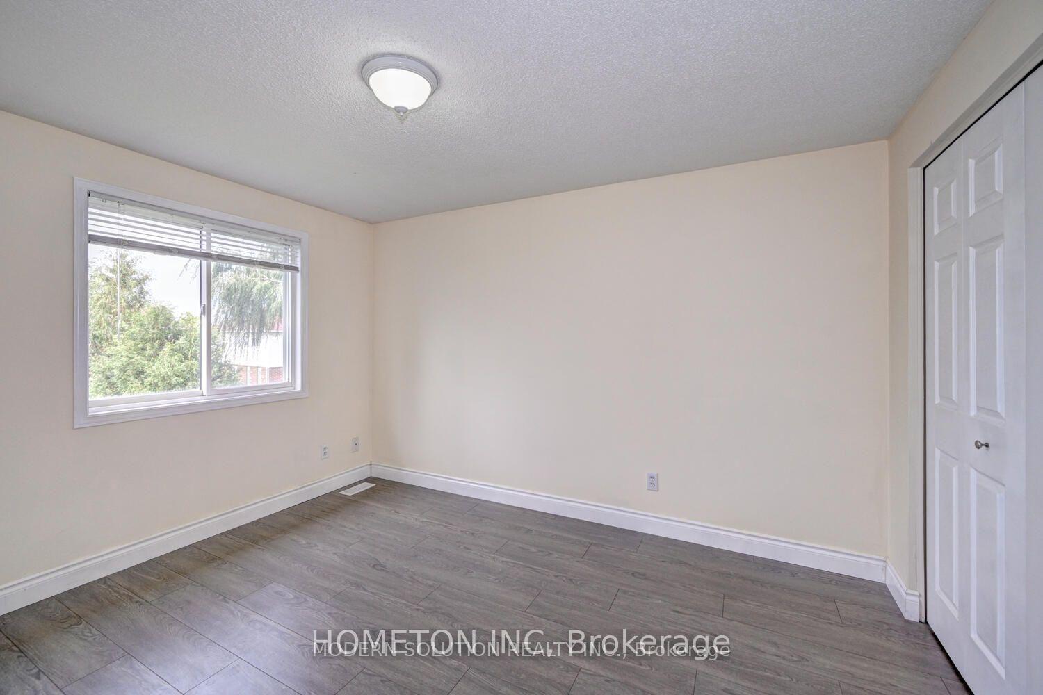 Photo 22 of 717 Paris Boulevard, Waterloo — HOMEH