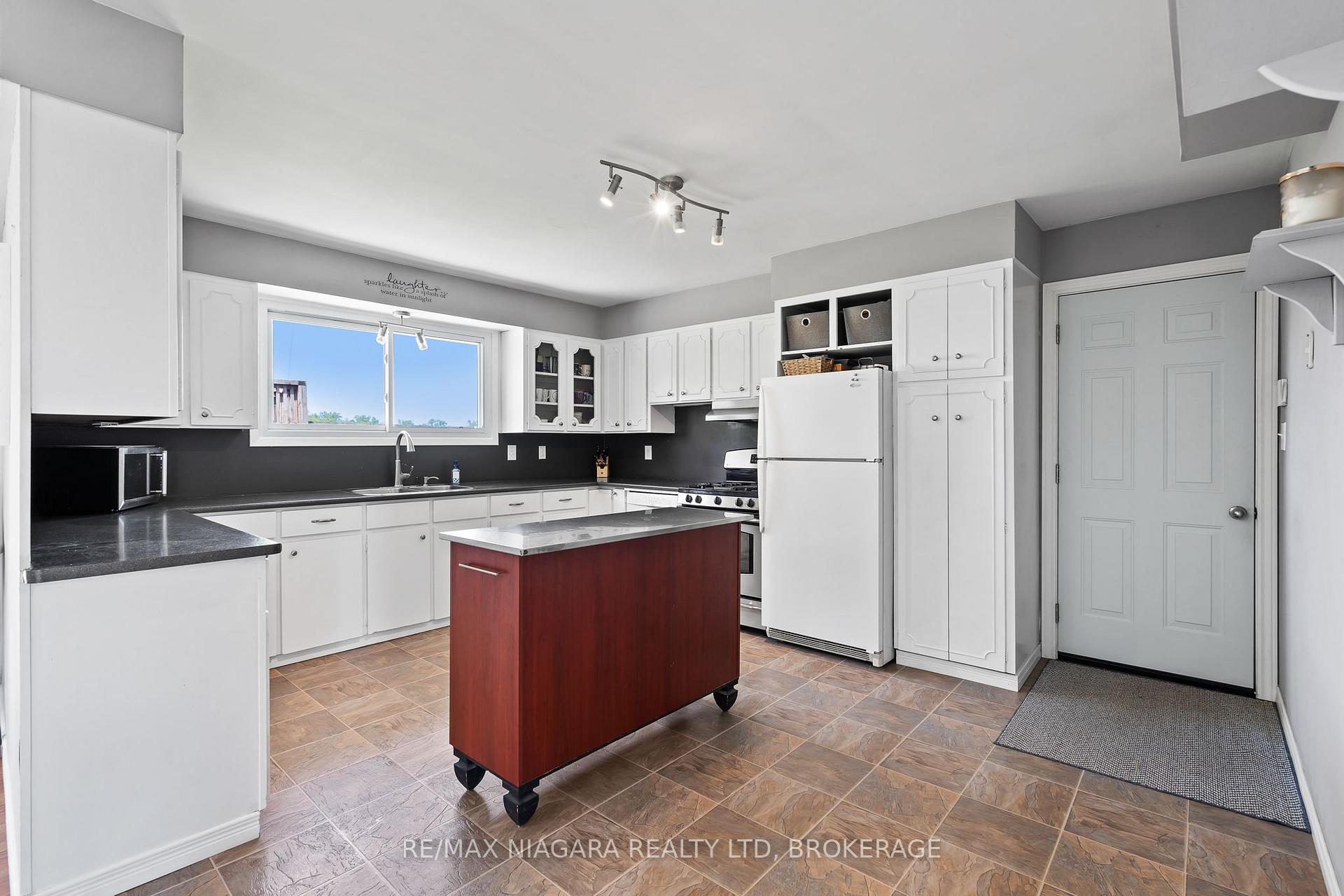 Photo 12 of 41850 Forks Road, Wainfleet, Marshville/Winger — HOMEH