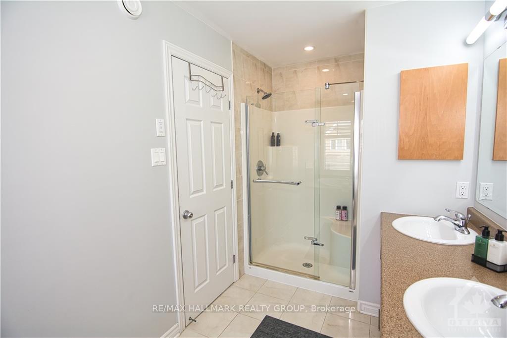 Photo 14 of 128 Manorwood Crescent, Ottawa, Blossom Park/Kemp Park/Findlay Creek — HOMEH