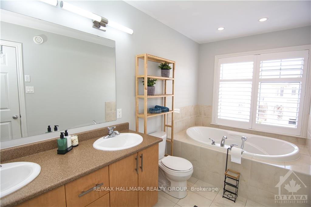 Photo 17 of 128 Manorwood Crescent, Ottawa, Blossom Park/Kemp Park/Findlay Creek — HOMEH