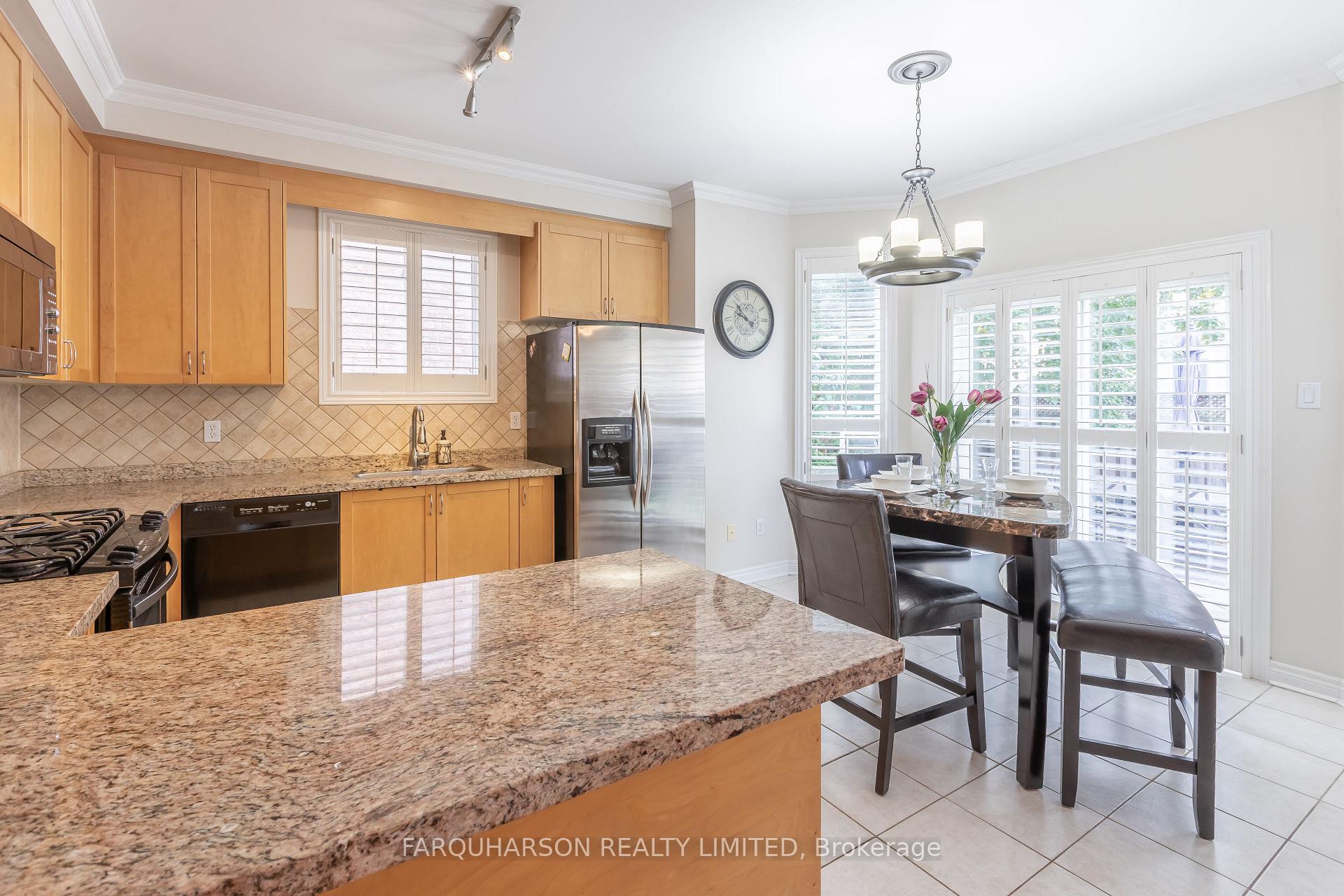 Photo 5 of 129 Fox Hound Crescent, Vaughan, Vellore Village — HOMEH