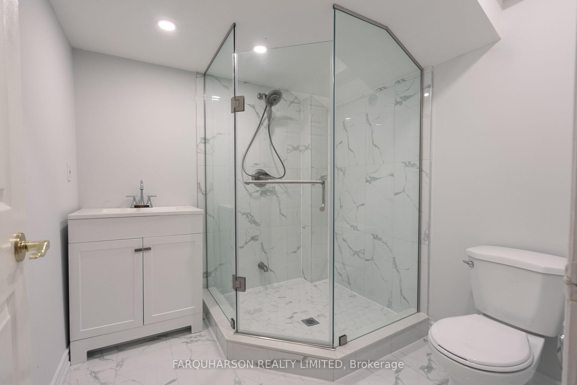Photo 21 of 129 Fox Hound Crescent, Vaughan, Vellore Village — HOMEH
