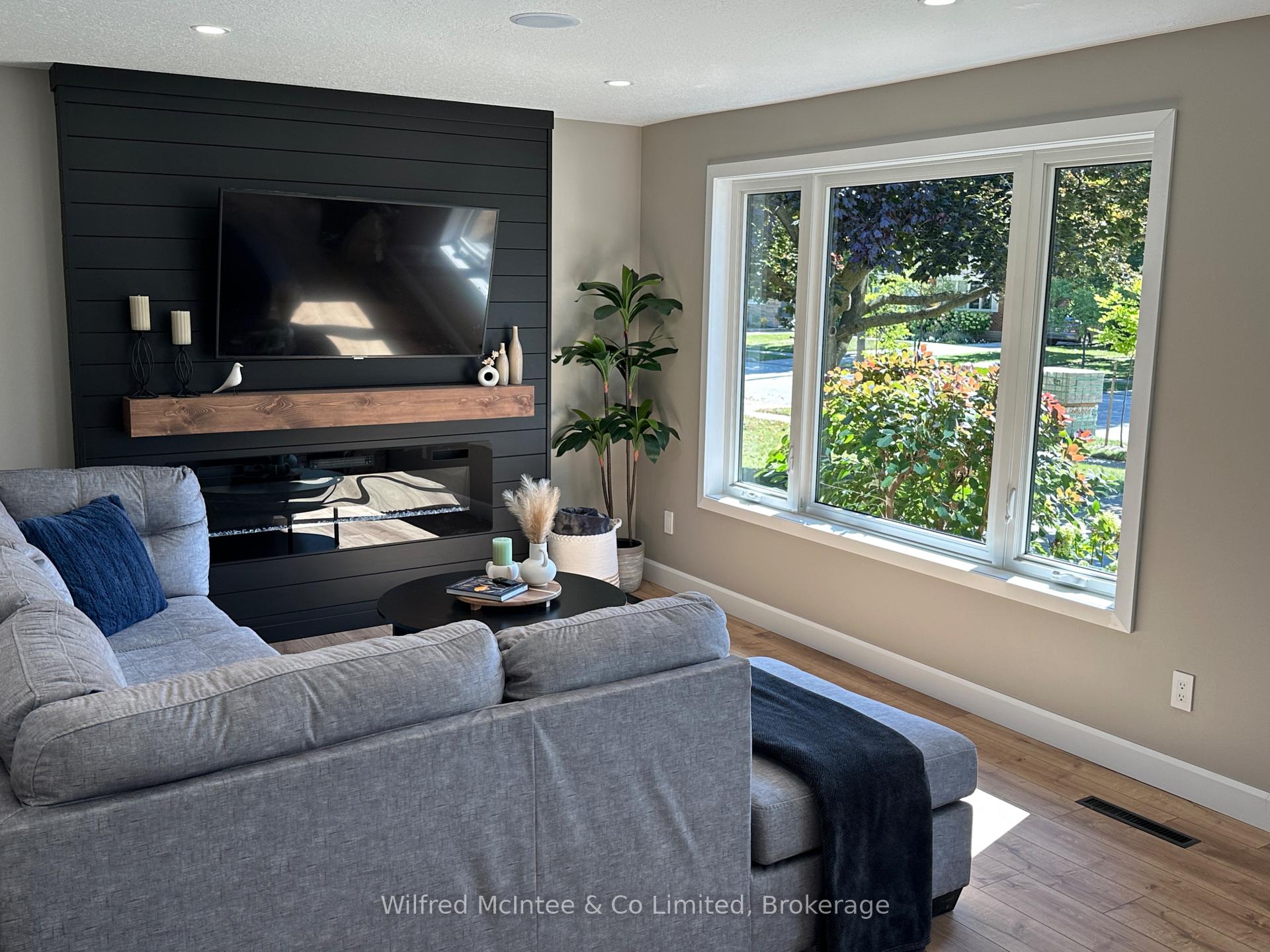 Photo 15 of 166 Cornwall Street, Waterloo — HOMEH