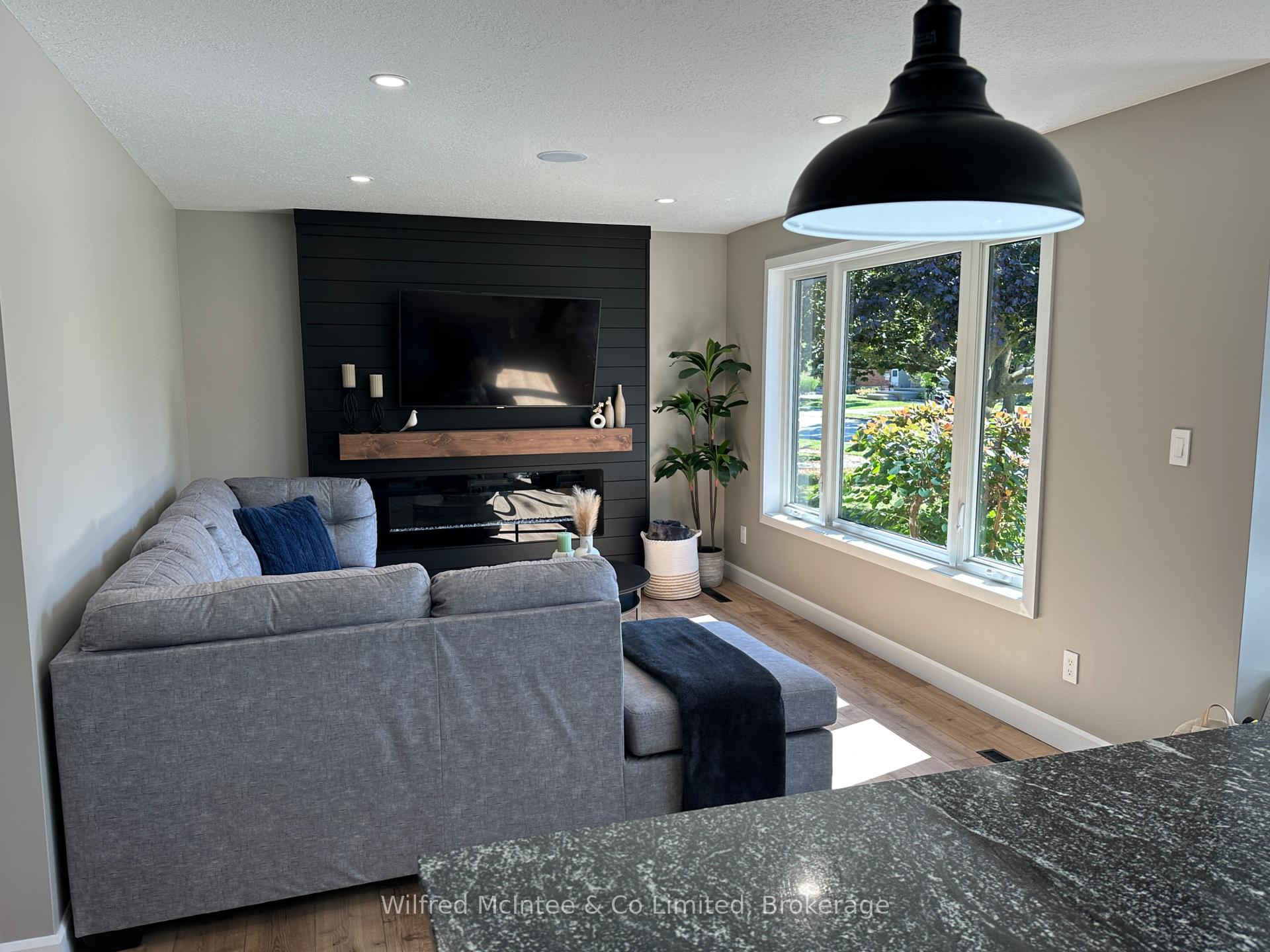 Photo 17 of 166 Cornwall Street, Waterloo — HOMEH