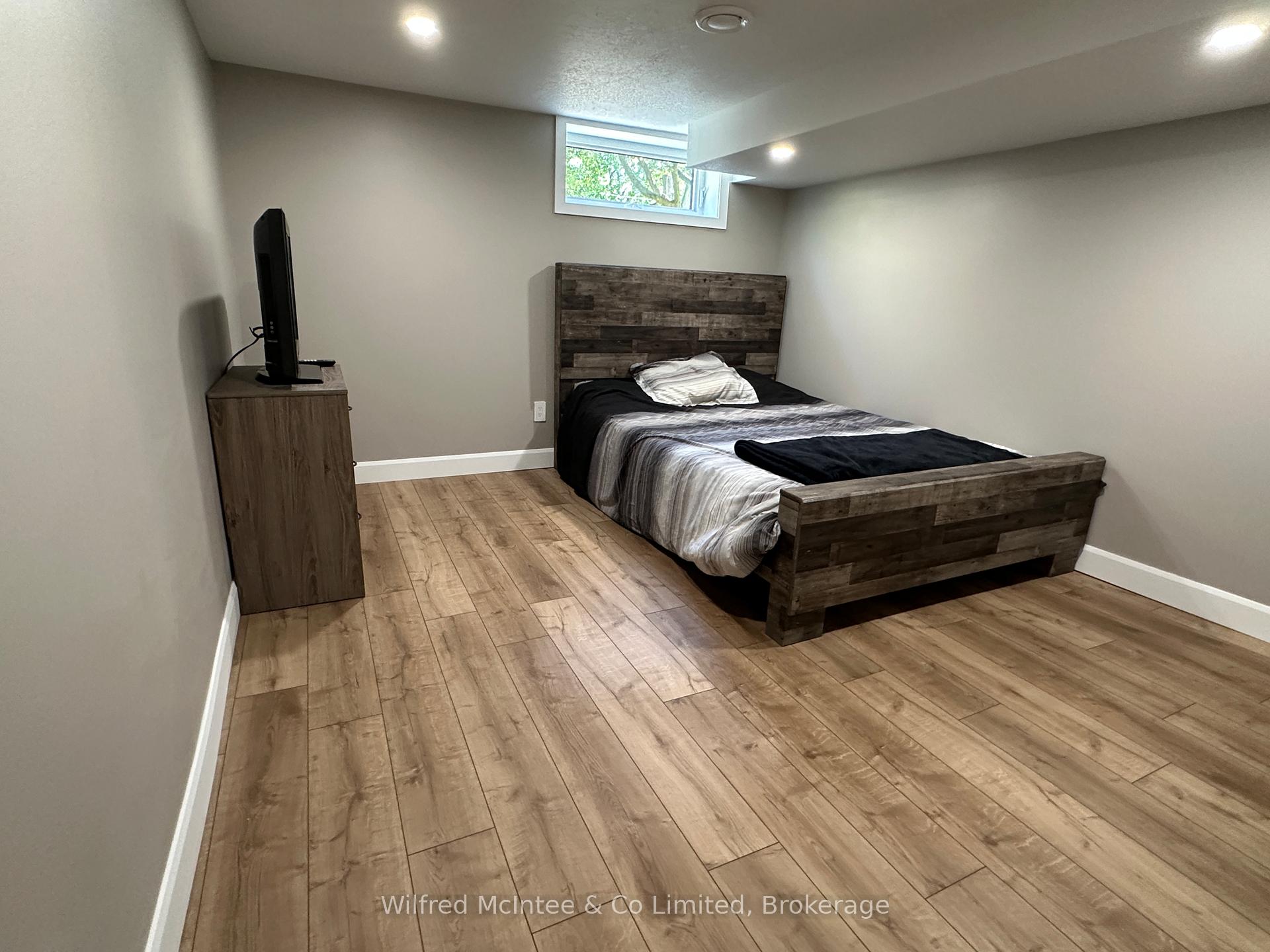 Photo 31 of 166 Cornwall Street, Waterloo — HOMEH