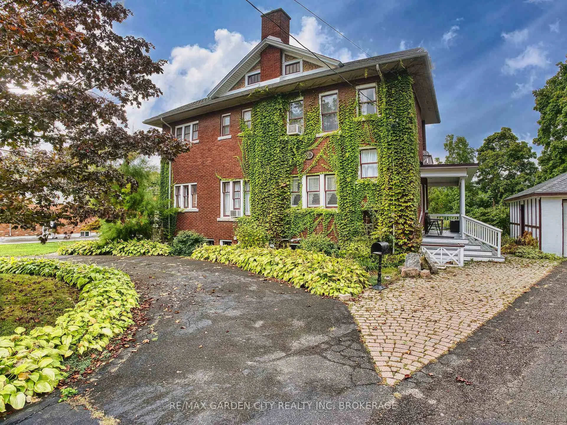 Front of 20 Evan Street
